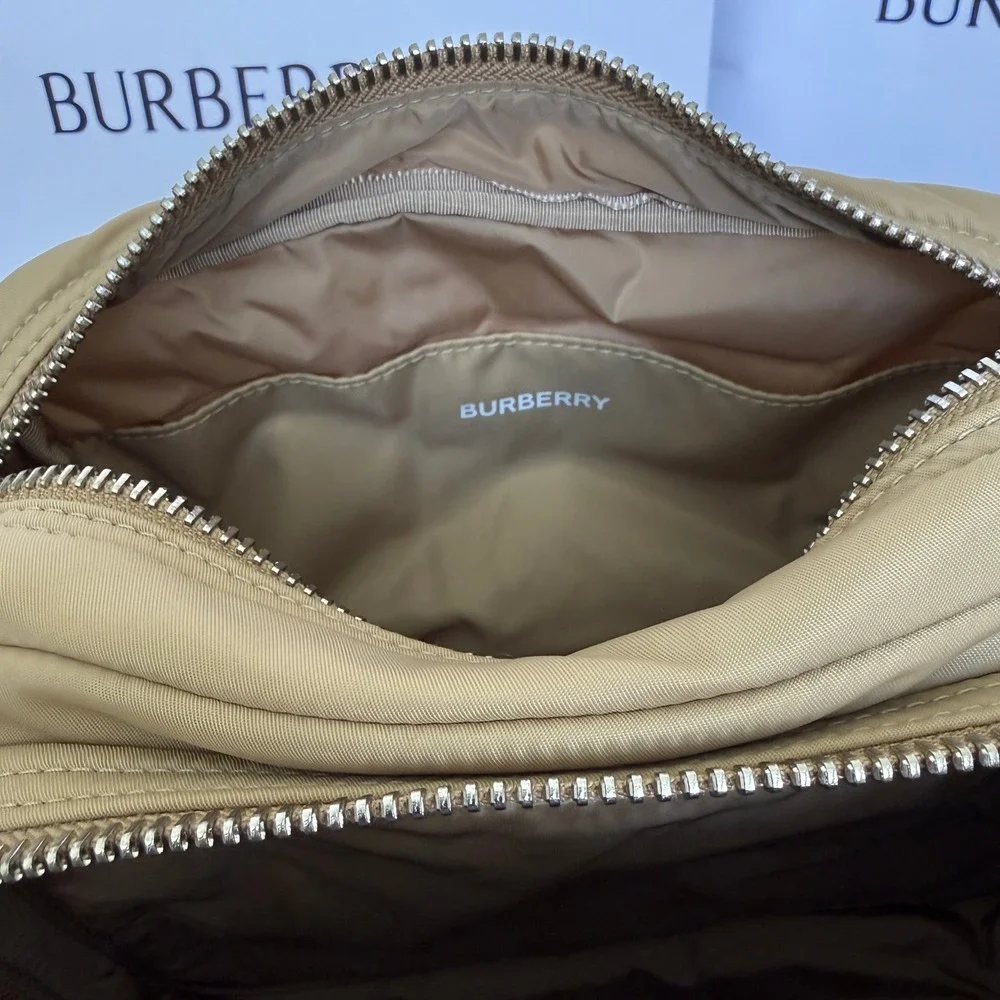 Burberry Warner Nylon Crossbody Bag Gold‎ Honey 81044931 Camera Bag New